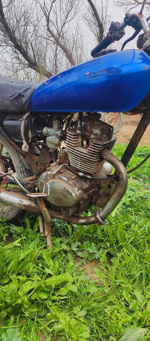 السلام عليكم 
دراجة 5كير متروكه اوراق اصولي شغاله عوزه ترتيب السعر 300 وبي مجال


**إذا كنت صاحب هذا الإعلان وتريد حذفه لأي سبب، رجاءا أرسل رسالة إلى الدعم الفني**