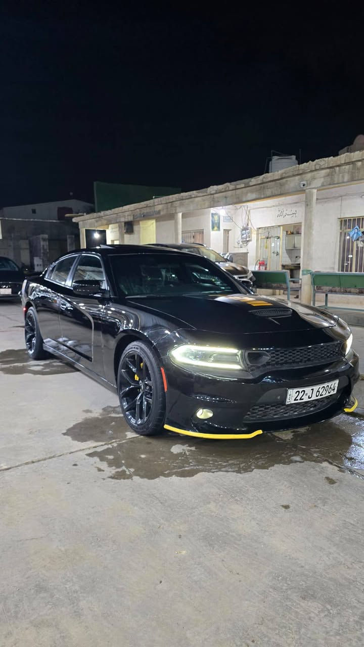للبيع دودج تشارجر موديل 2019 💯💲
دودج تشارجر موديل 2019 🟩
 وارد امريكي بيها بيبان ثنين تبديل اصلي نفس لون ✅
 بدون داخل وبيها جاملغ امامي صبغ بلعراق ✅
 والبنيد الاصلي مالها موجود مغلف ومضموم 👍
سياره فئه SXT 👍 فول مواصفات
 فتحه تحكمات شاشه كار بلي
 ويل اصلي موبر 🏁🇺🇸
تخم تاير حداديه ومكينه وكير وتبريد بشرط 💯
 مكينه 3.6 كشن حضن داخل مخمل 
 رقم اربيل دولي تحويل وكاله حاضر 
     🔰مكانها البصرة 🔰
السعر 198 وبيها مجال قليل للشراي 
*********** 🤙🏻📱📞
