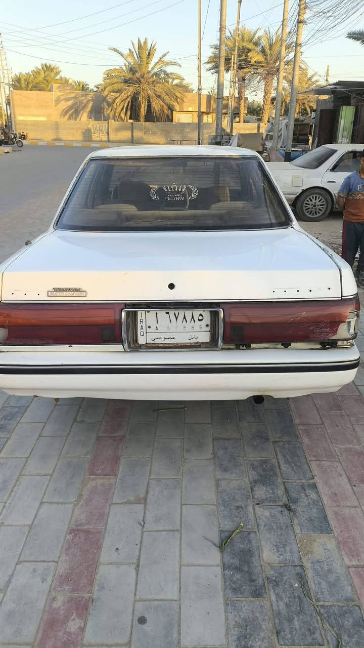 السلام عليكم ورحمة الله  سياره للبيع هارتوب سياره نضيفه سعر ٢٣قفل تصال على رقم ***********
