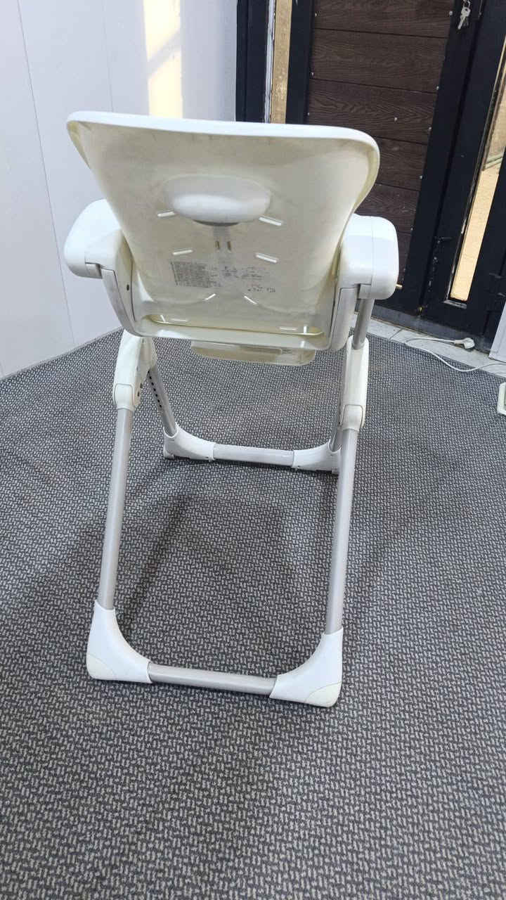 سلام عليكم كرسي اطفال للبيع  نوعية ممتازة  ماركة JOIE _ السعر ٥٠ الف وبي مجال الكرسي نظيف حيل يعلى على مسوتيات وينصى هم مستويات  والظهر ينام ٣ مستويات  مواصفاته حلوة مكاني بغداد ***********
