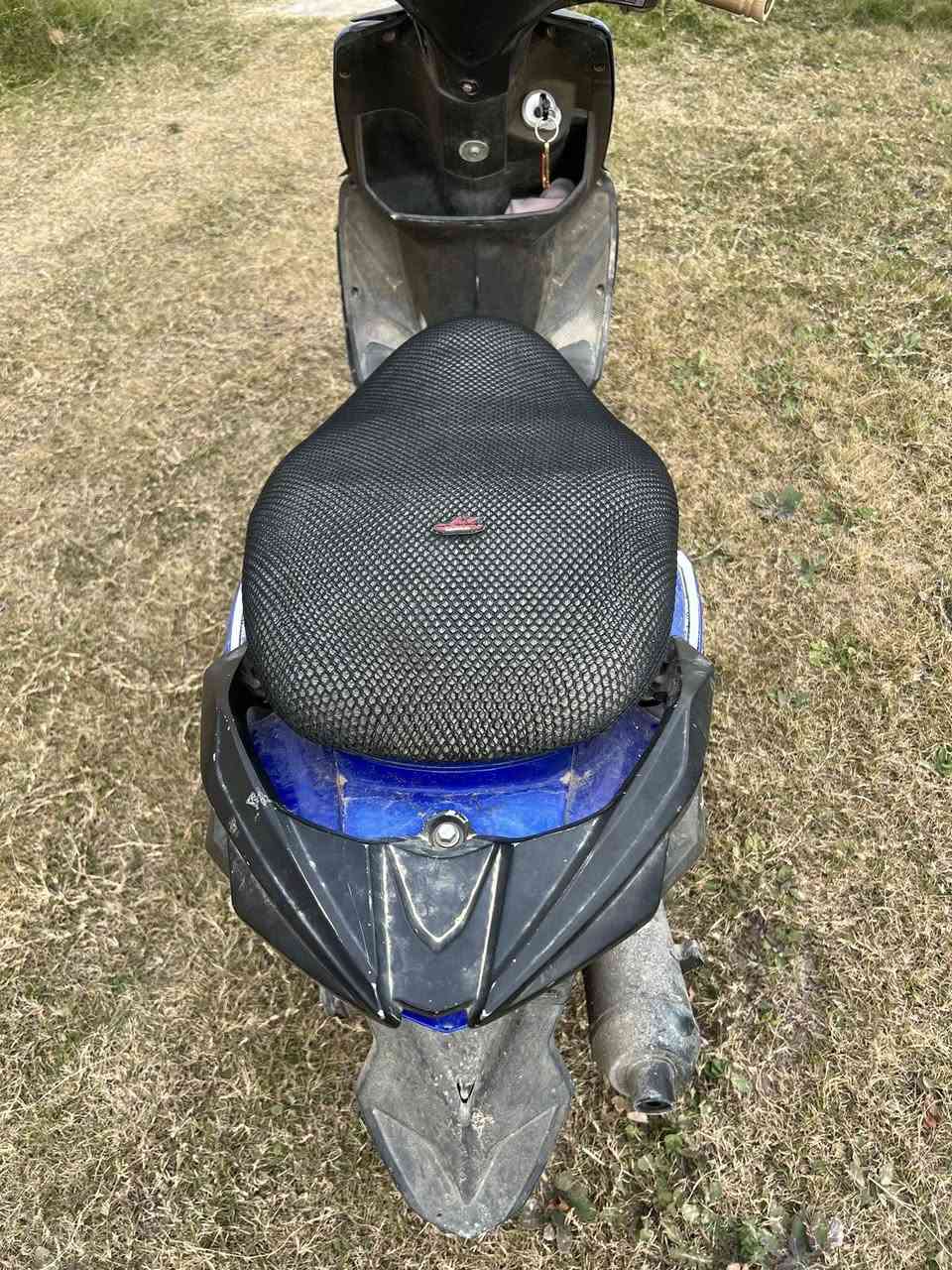 سايم فايتر للبيع دراجة شغالة فقط بيها مشكلة تشتغل بس ماتاخذ يعني بيها ناريه وكهرباء كلشي شغال بس من ديرلها صلف ماتاخذ جنت امشي بيها وطفت لحالها رايدها ب250وبيها مجال بسيط متواجد فيس وتساب ***********
