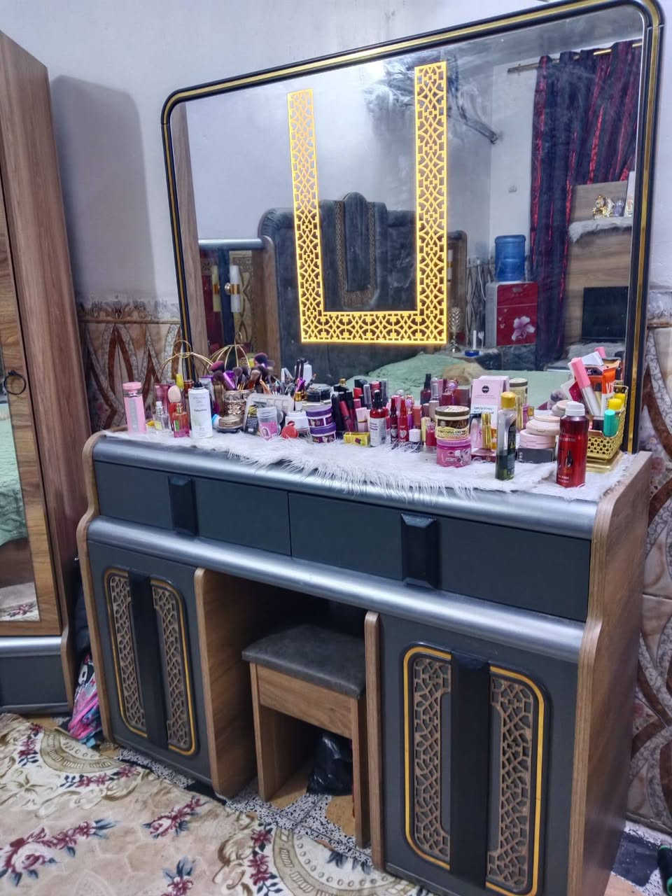 غرفه تركي درجه اولا ماخذها لعام  3250٫000 الله يشهد
وهسه رايدها 📍مليونين 📍 لغرفه نضافه 100%

للأستفسار :***********
