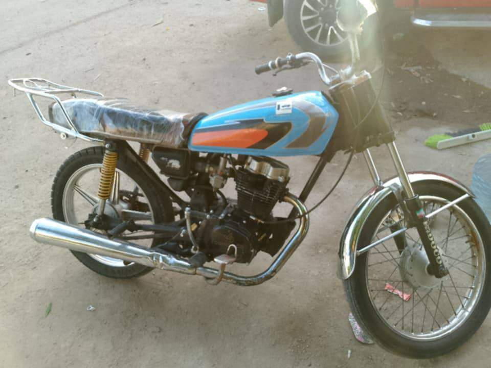 دراجه ايراني ٤ كير ماشه الي كدام معوجه فقط دراجه حربيه مكان الحسينيه مال راشديه رقم *********** بس وتساب و قيم بل يرضي الله ول علم دراجه صاله ٢٠ يوم ما مشتغله
