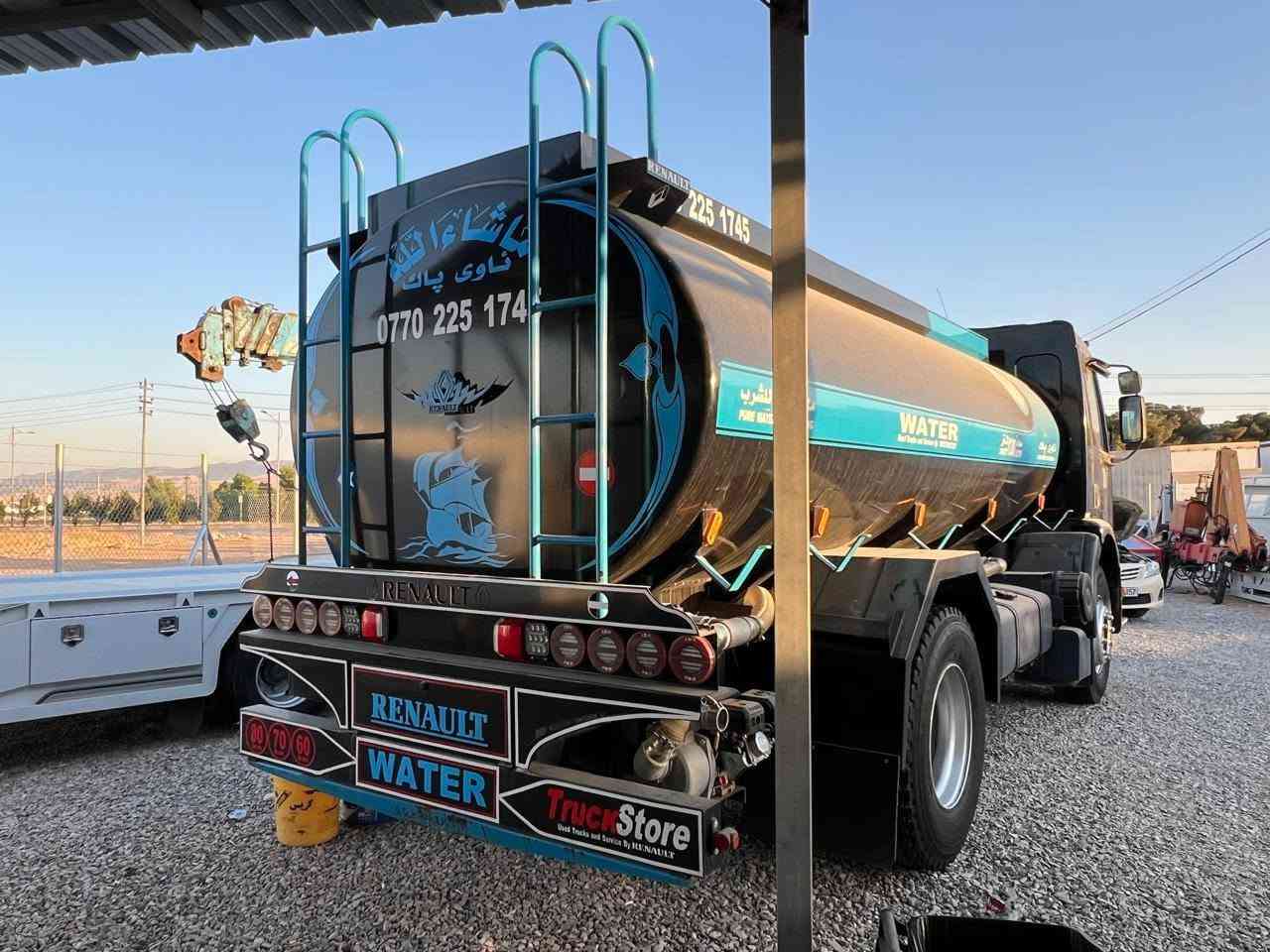 معرض هاوڕێ حداد
ڕینوی تە نکە ر مودیل 2000مە کینە و گیر بە شە رت تە نکی کامل 
ڕینۆ تە نکە ر مودیل 2000محرک گیر بشرط تە نکی 12000مکان سیارە سلیمانیە طریق طاسلوجە 
***********
***********
