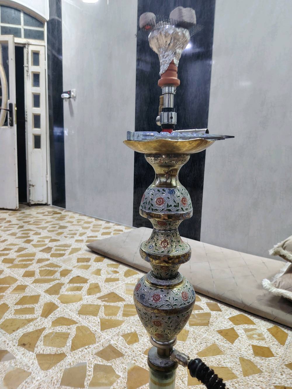 نركيله طه فوال سعر 50بيه مجال 
مكان موصل ايمن بيع مستعجل