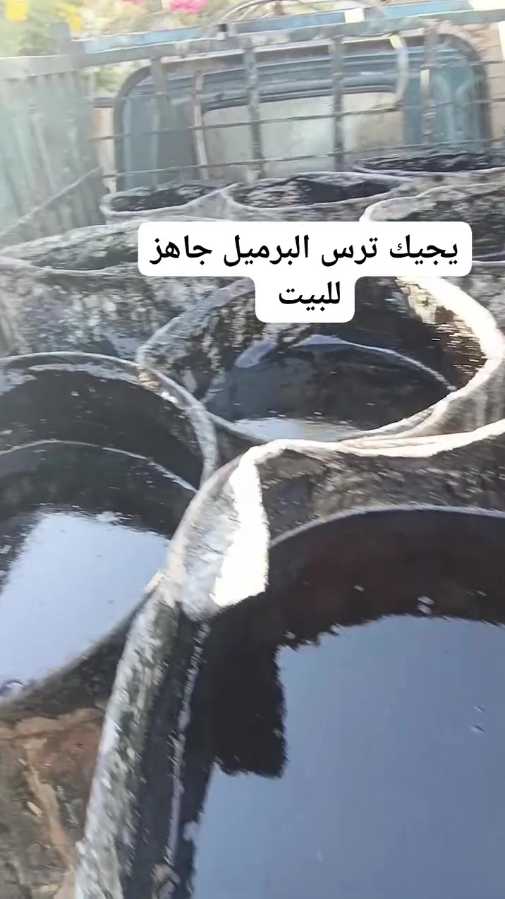 بخصوص الاسعار  . السعر يكون حسب مسافة بعض المناطق تكون بعيده عن مركز مدينة رمادي  
سعر برميل الجير يبدأ من/ 75 /80 /95 /أن شاء الله ما أقصر وياكم بالاسعار .. ***********

سلام عليكم. جير هيت الأصلي معا ضمان عشر سنوات اذا يتكسر أو يسيل أو يعبر ماي . هاتف. ***********
جير يتكون من مادتين. كفري هيت. و جير هيت الأصلي.

يدخل معمل مدة يومين تفخر نار عليه لحد ما يتماسك الخليط. يجيك الجير جاهز للبيت بدون حرق يطلع من المعمل البيتك . احمي بيتك من تخزين المياه داخل. السقف
حافظ على بيتك من أشعة الشمس في الصيف. 

العمل داخل الانبار 

جير.  العسافي درجة أولى في الأنبار
