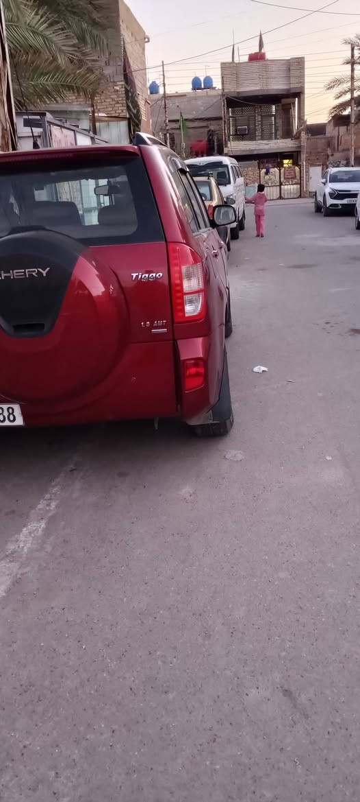 السلام عليكم شيري للبيع مديل 2013 كير كهربائي مكفولة من الضربة والصبغ بيها جراد بنيد وقمارة بصيط مكان الحسينية مال راشدية السعر63وبيهة مجال***********
