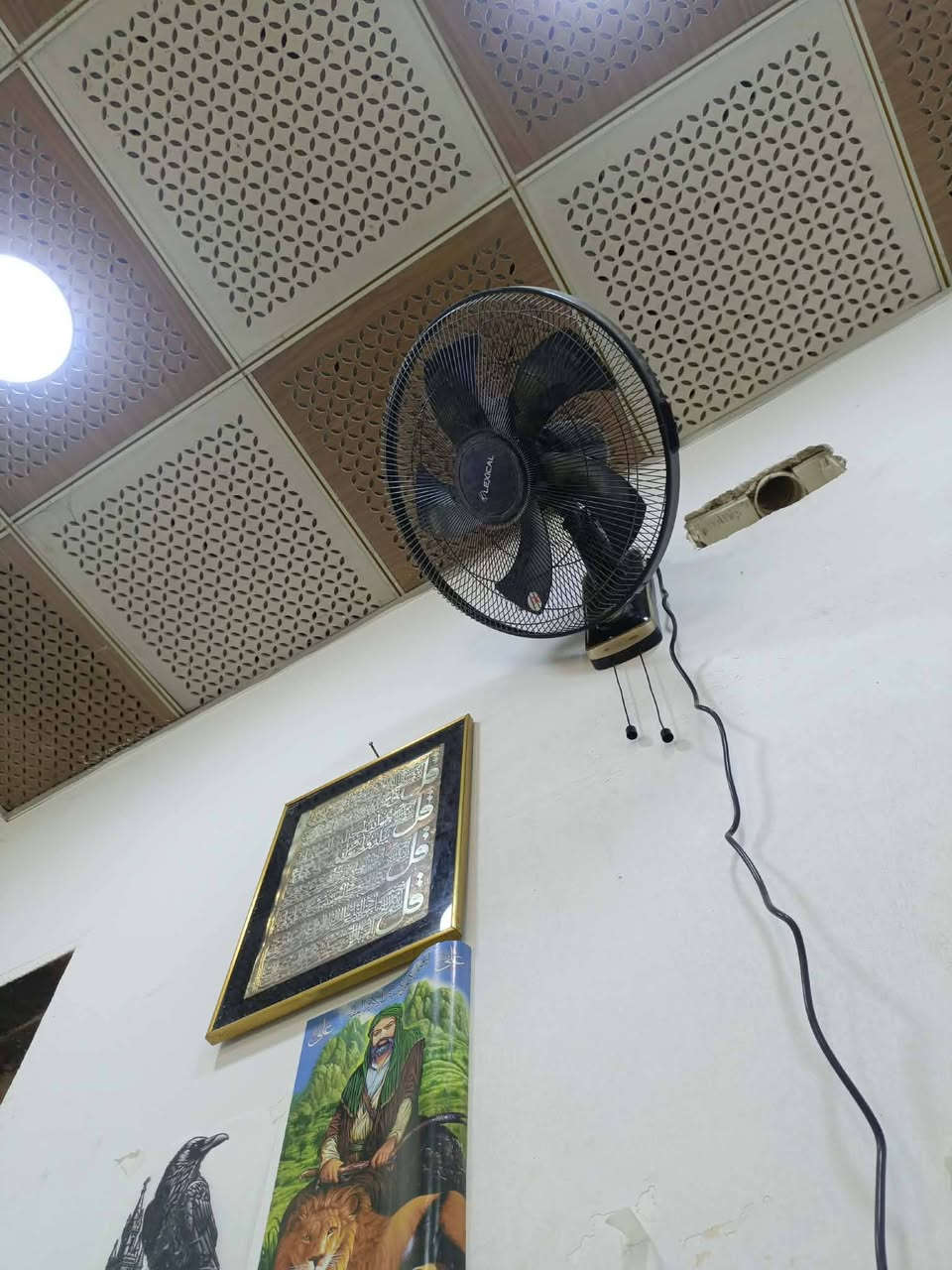السلام عليكم غراض محل للبيع الديوانية حي العسكري الاول قرب مدرسة الجمهوريه رقم ***********

