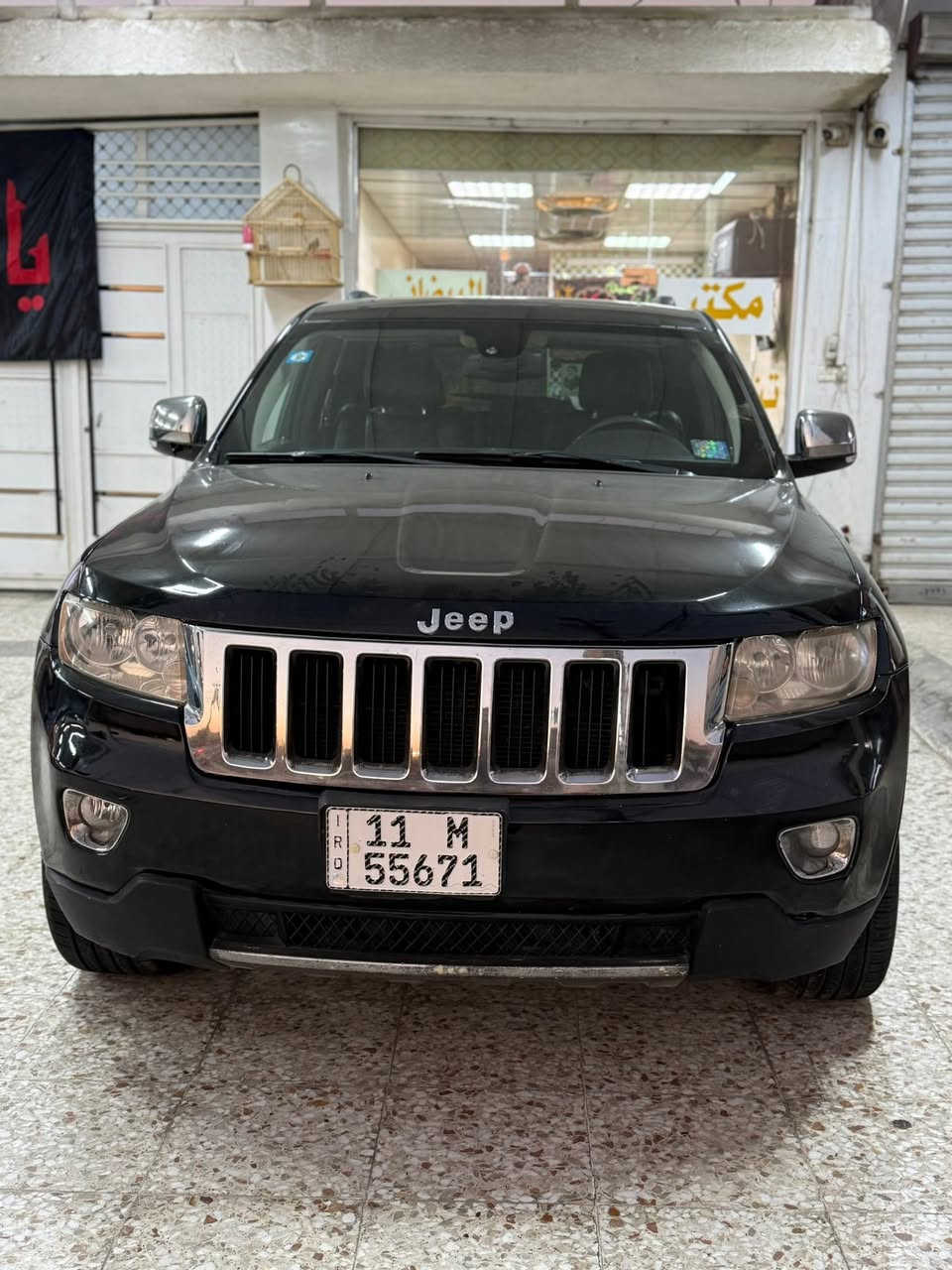 السلام عليكم جيب لمتدد 2013 سعرها 138 ورقة رقم بغداد بسمي فوول مواصفات بيه بنيد معه جاملغات امامية بدون دواخل سيارة جديدة وجاهزة محرك كير مكفولات صدر امامي خلفي جديد تخم تاير جديد للاستفسار *********** السعر 138 ورقة مكان بغداد
