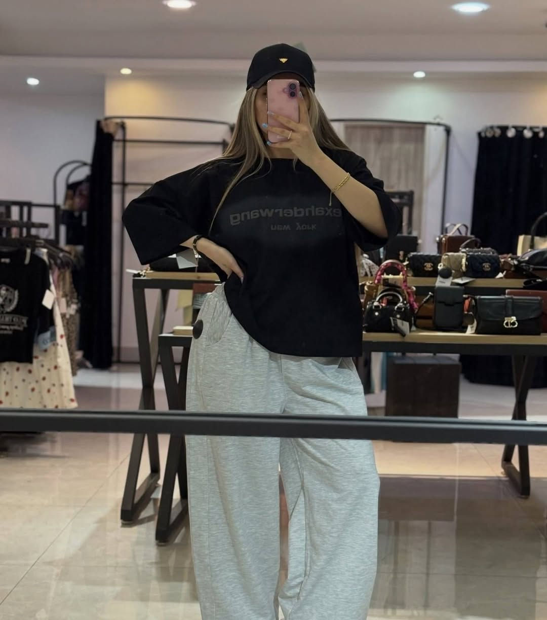 🔹 L: 50–70 💖🌸

🔹 XL: 70-90 💖🌼

🔹 2XL:90–120❤️ 

الخامه سمر  ❤️🫶🏾


**إذا كنت صاحب هذا الإعلان وتريد حذفه لأي سبب، رجاءا أرسل رسالة إلى الدعم الفني**