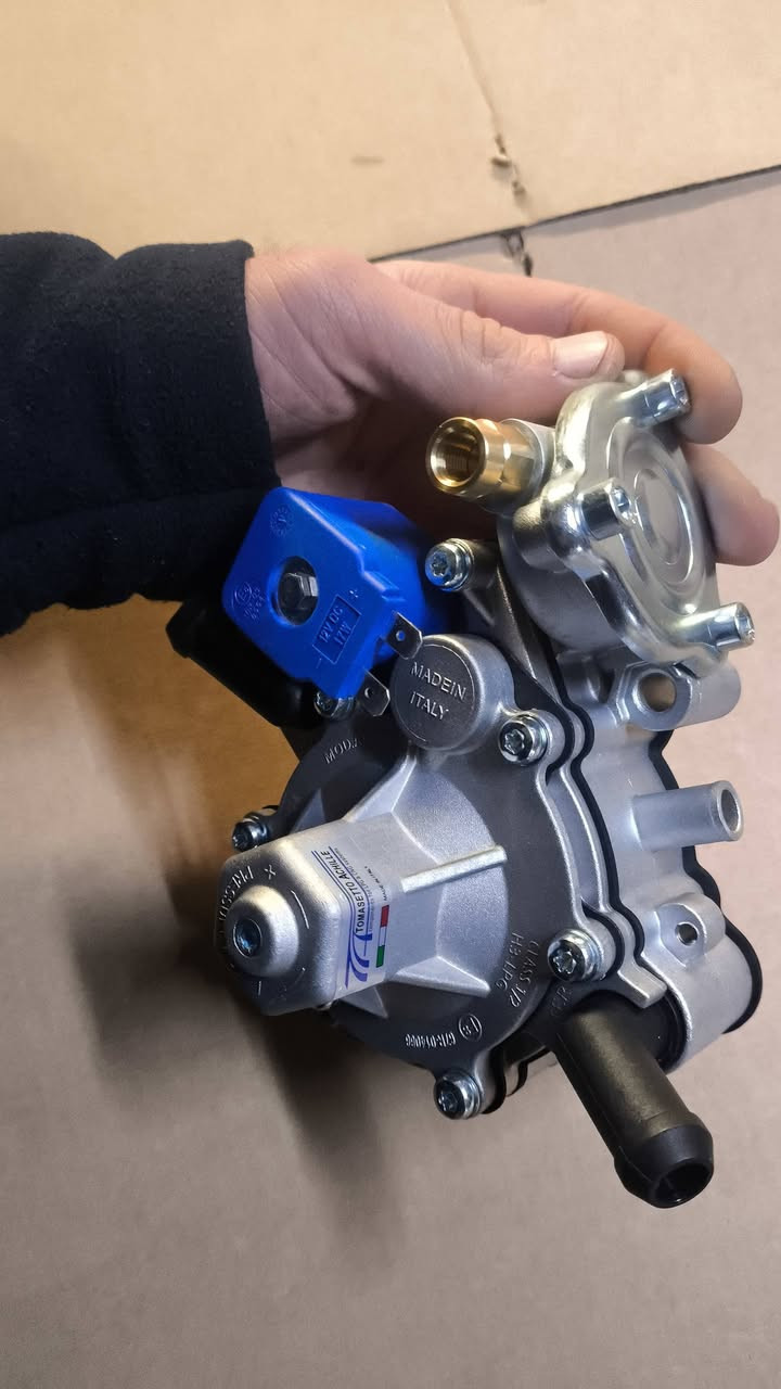 ادوات منضومە غاز 
خزانات موجوود
ایطالی ترکی ایرانی 
جملە مفرد 
ئەشیای غازی سەیارە بەردەستە بەتاک و کۆ
***********
