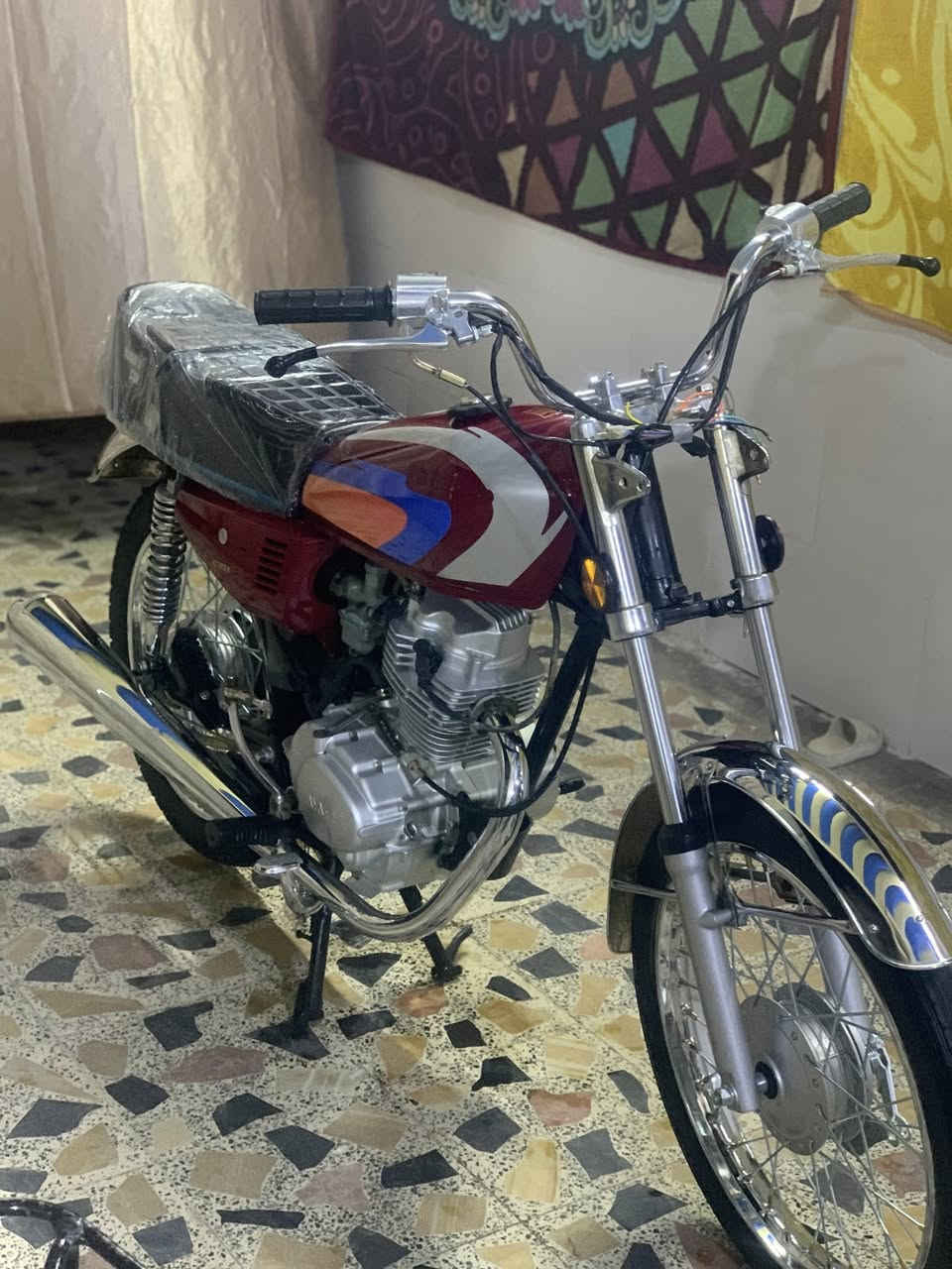 دراجه ايراني اوراقه كامله 7 وكيلها سيد خلدون مديل 13 طالعه ب14 الدراجه تعمير وغراضها كله لاصلي من سيد خلدون /***********
