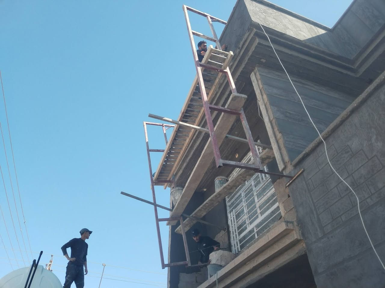 السلام عليكم
متوفر كادر لبخ بأنواعه وبانسب لسعار شغل داخل حديثه وخارج حديثه بلاضافه إلى عمل اسطار جص وباسعر تنافسيه لكادر متكون من ثلاث خلفات للستفسار  لاتصال بل رقم *********** او خاص
