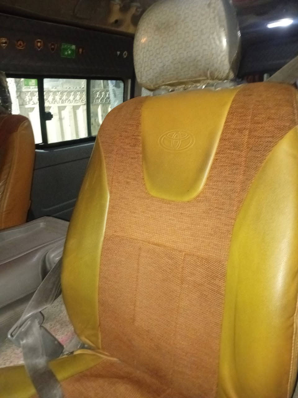 سلام عليكم وجوهات ضهر ومقعد مال هايسه جنبي لبيع سعر ٦٠ الف وبيهن مجال مكاني بغداد مدينه لصدر لورفلي ***********
