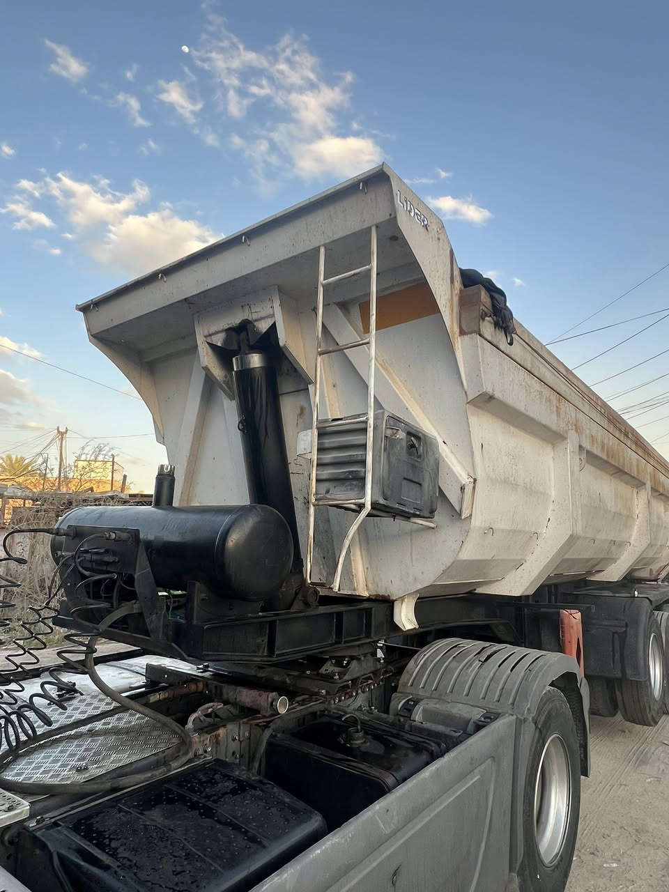 السلام عليكم عربانة حوضية 25متر 3دنكير للبيع  ‭٠٧٧٧ ٩٩٤ ٨٩٥٢
