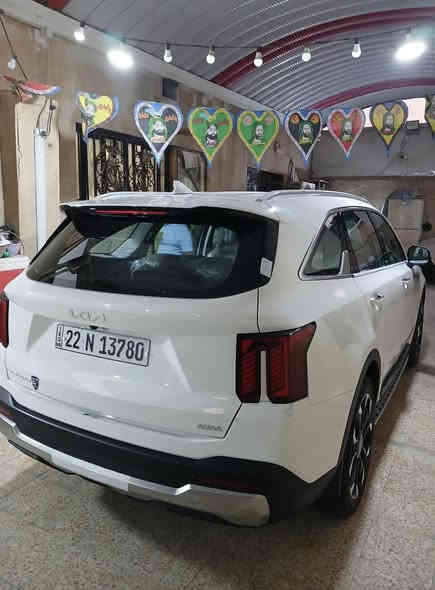 السلام عليكم
سورنتو خليجي 
موديل 2025
6 سلندر 3.5
زيرو كفاله عاملة 
وكاله الدوليه 
رقم أربيل الانكليزي 
السياره داخله بالضمان 
فول مواصفات عدا البانوراما 
داتا شو . تبريد تدفئة كشن
اربع كامرات محيطيه .كشنات جلد ابيض 
ماشيه 17 الف 
مكاني البصره 
السعر 365 $ 
الرقم :***********
