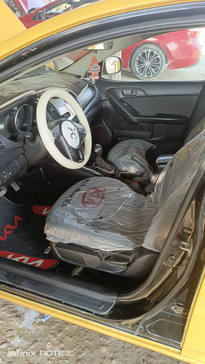 سلام عليكم فورتي للبيع موديل 12 امريكيه مكينه ٢٠٠٠دوش حادثه جاملغ امامي وجاملغ الخلفي ضربه خفيفه سياره جاهزه عله ربعه وشرين حبايه كبل للشارع السعر 70 فقل ***********
