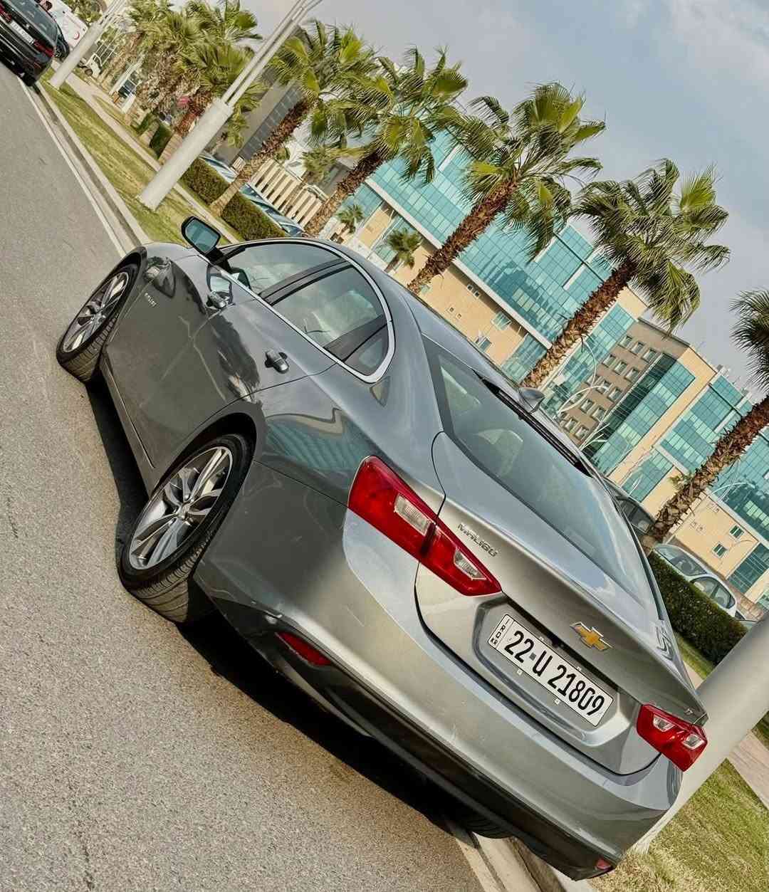 السلام عليكم
شوفرليت ماليبو 
تسجيل جديد رقم اربيل
موديل : 2023
سعر : 127 ورقة وبيها مجال 
وارد : امريكي
اللوان : سلفر
السيارة مبدل بيها جاملغ يسار امامي وشوية بارد بلباب 

المواصفات  LT
عداد المشي 33 الف
ويل بريمير بلادي
شاشة كبير لمس
كاميرا
ابواب  بصمة
بصمة تشغيل 
تشغيل عن بعد 
هاند بريك بصمة
اوتو هولد 
اوتو ستارت  
رادار امامي (تحديد مسار)
‏‎رادار جانبي (نقاط عمياء)
‏‎رادار خلفي (التحذير من الاصطدام)
.
مكان سيارة صلاح الدين تكريت
رقم الهاتف ***********
