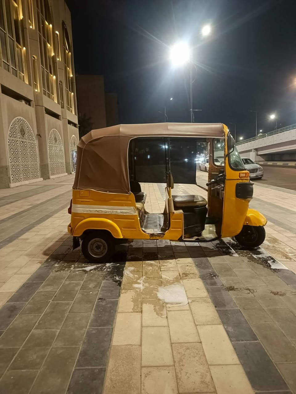 كالسلام عليكم توتك البيع موديل 18لاضربه ولاصبغ سوينه رقم نضيفه كالش نقص دوس فقط خلفيه المكان بغداد شارع حيفا السعر 6500وبيهه مجال  الشراي ***********
