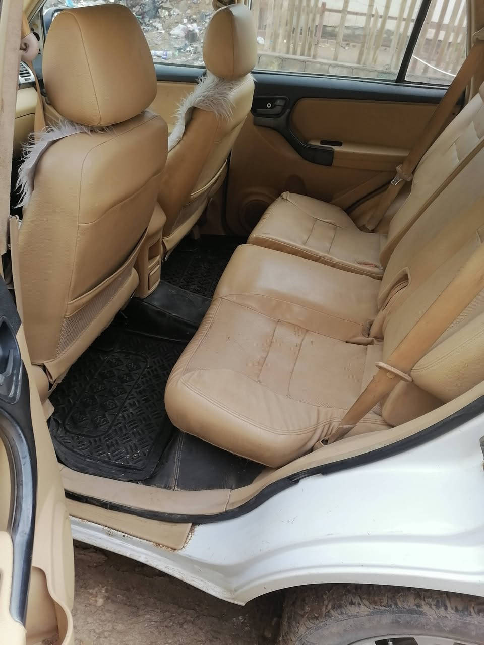 السلام عليكم للبيع تيكو موديل 2013 محوره گير ومحرك كامري بيهه شخطه بل باب الخلفي والدوسه موضح بالصوره رقم بغداد دولي بسمي سعر 47 ورقه مكاني بغداد ***********
