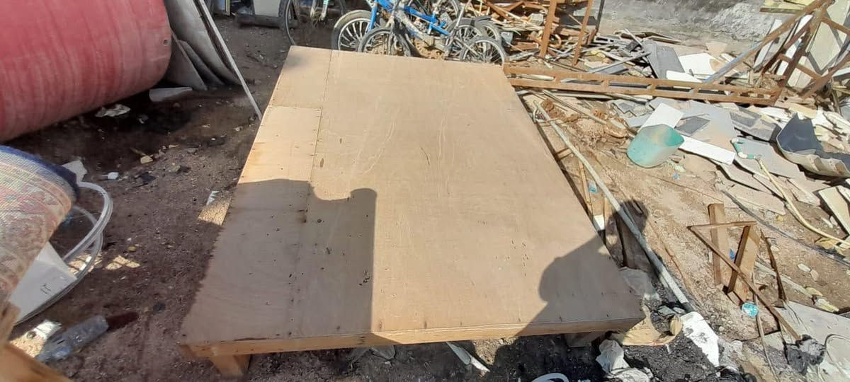 سلام عليكم جربايه تفصال عراقي تسكام مع التاج مع الصفاح مع ميز عدد اثنين مع الزاوية   شغل درجة أولى للبيع سعر 225 نظافتها مثل ما موضحة بالصور نظافة 80% العنوان بصره تنومه
هاتف ￼***********
