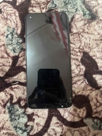 ريلمي 8i • ١٢٨ • شاشة مكسورة