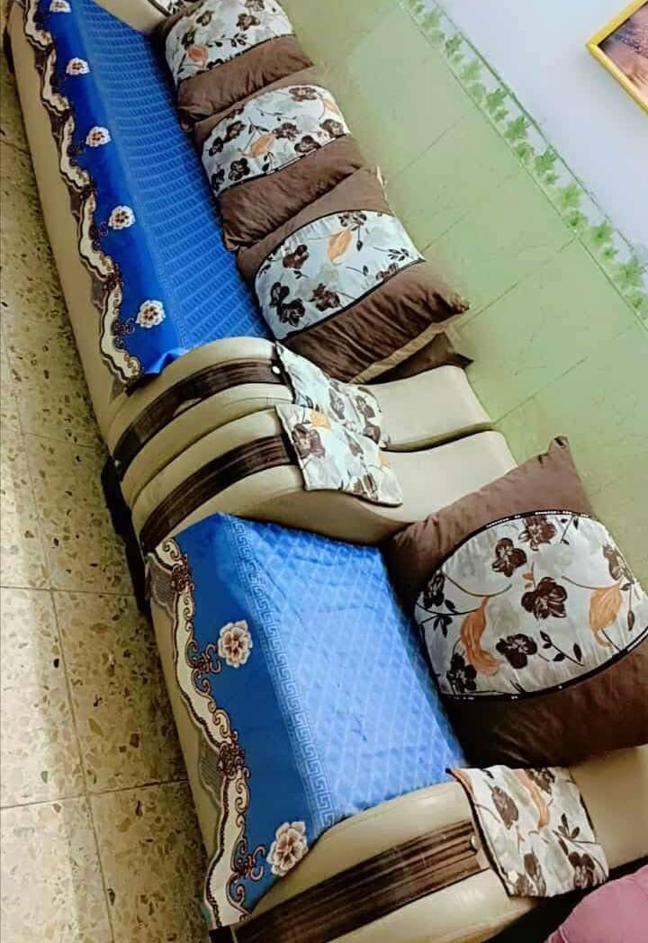 مفرش تخم ملكي بجودة عالية وبسعر كلش مناسب بـ13 الف فقط 😳😍الوجة قديفة ناشف والضهر صوف مانع تزحلق اصلي حجز خاص


**إذا كنت صاحب هذا الإعلان وتريد حذفه لأي سبب، رجاءا أرسل رسالة إلى الدعم الفني**