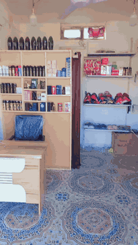 حبايب محل كوزمتك للبيع
محتويات المحل مكياج ب انواعه … عطور … معطرات … ملابس كلشي موجود حته الرفوف هم ابيعهن الك ابيع شلع قلع الميز والكرسي و كلشي داخل المحل للبيع سعر وباقي تفاصيل اتصل *********** سعر مناسب جداً
