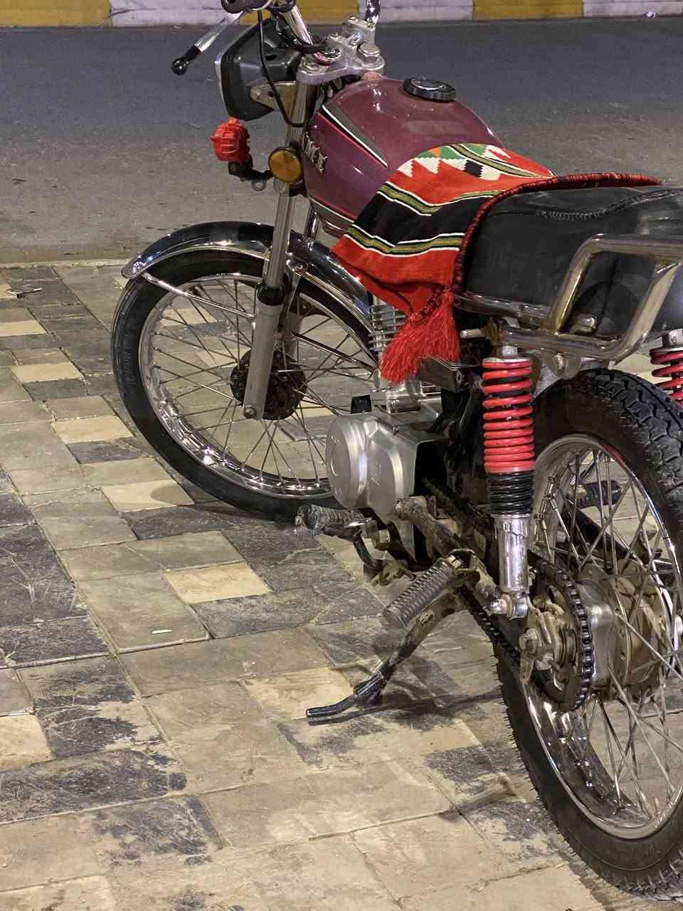 دراجه أربعه كير مديل 21 ارشه. تعمير 23 محرك اصلي شلامجه  ما مفتوح   العنون كوت العزه القديمه *********** السعر 650 وبي مجال
