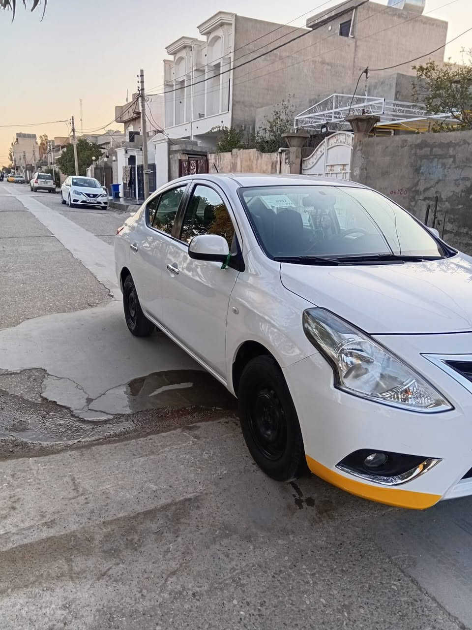 نيسان سني 2019 
رقم اربيل باسمي 
سيارة كلين
السعر 110 وبيها مجال
 
*********** كركوك, العراق
