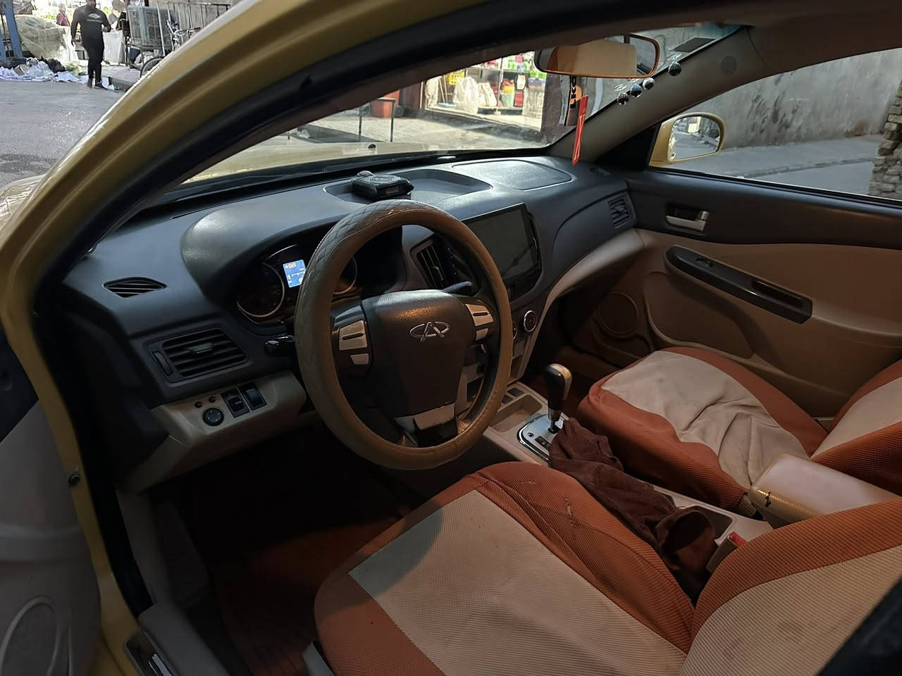 سلام عليكم سياره البيع اي5محوره كير ومكينه كورله سياره خير من الله وحلوه لا خياس ولا رصعات حاديه جديده وتخم تيرات جديد سياره حلوه من الصور اليحب ينتصل ***********رقمه واسط ومگاني كوت مركز مدينه
