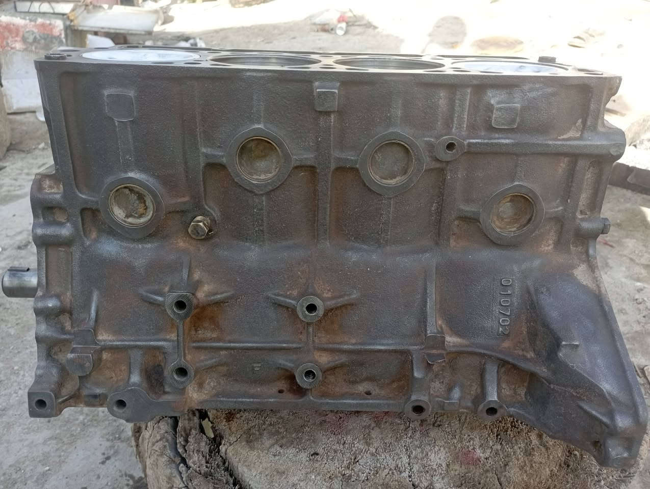 سلام عليكم اخوان عندي سلندر كريت ويل نضيف كلش يحتاج بس يطقات ورنكات بستم وعندي الكور جديد ويا السلندر السعر على خاص وعلى رقم ***********
