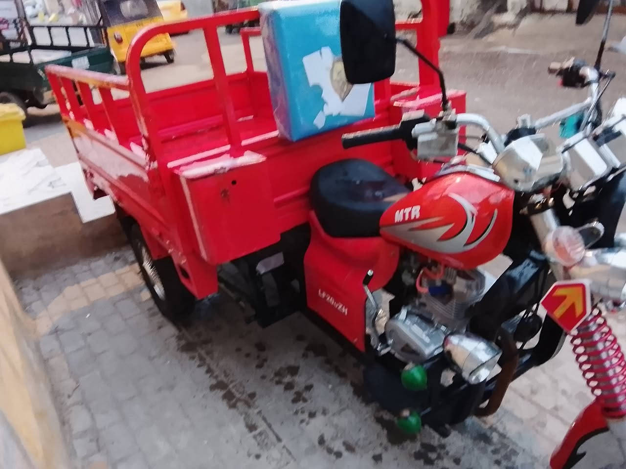 ستوتة سوبر متيار موديل 2019 تعمير خمسة وعشرين وراق السعر مليون سبعمائة وبية مجال  العنوان البصرة الحياني شارع التميم ***********
