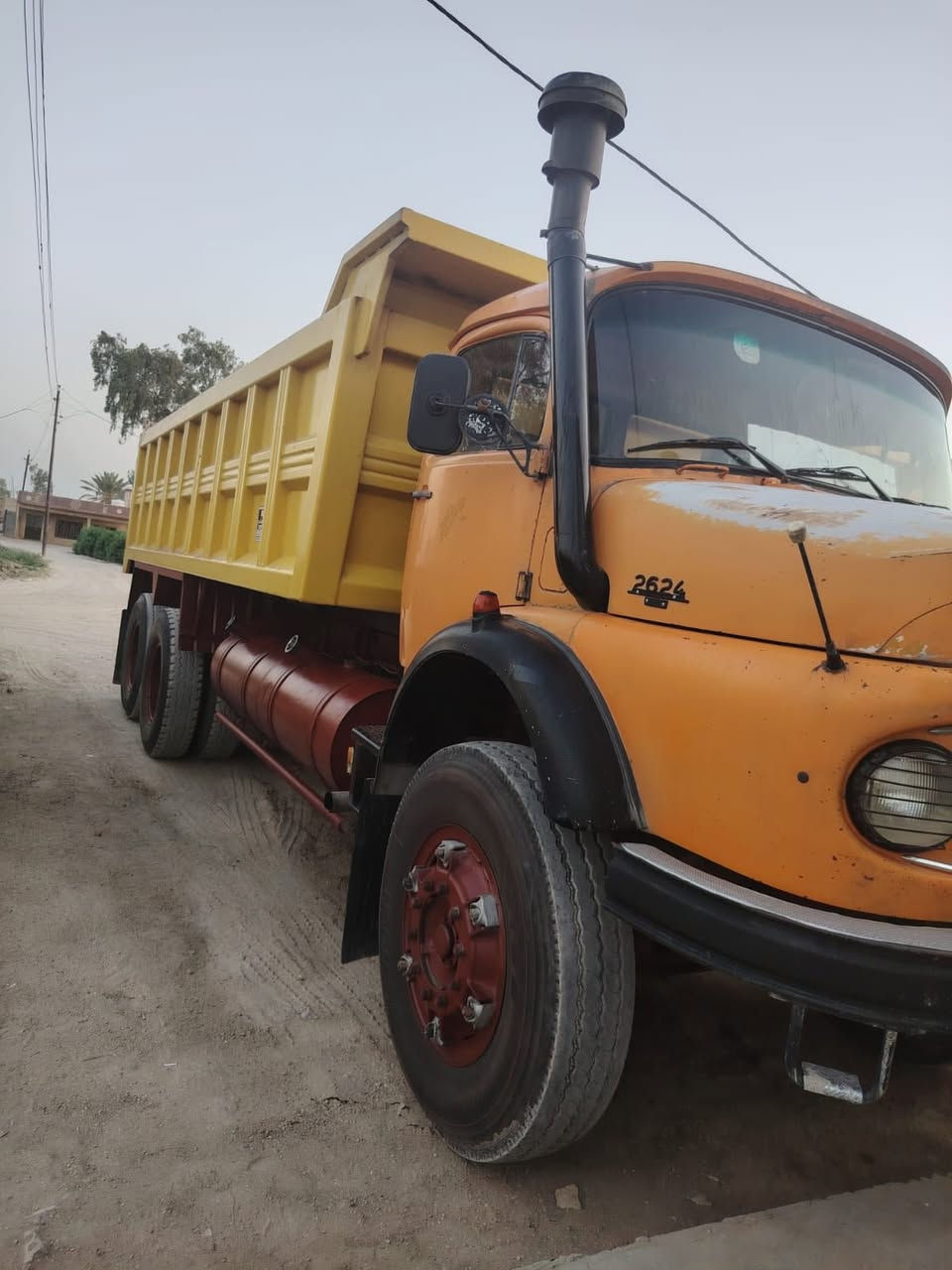 سلام عليكم قجمه للبيع موديل 80 بلاديه مكفوله كفاله عامه\\ ***********
