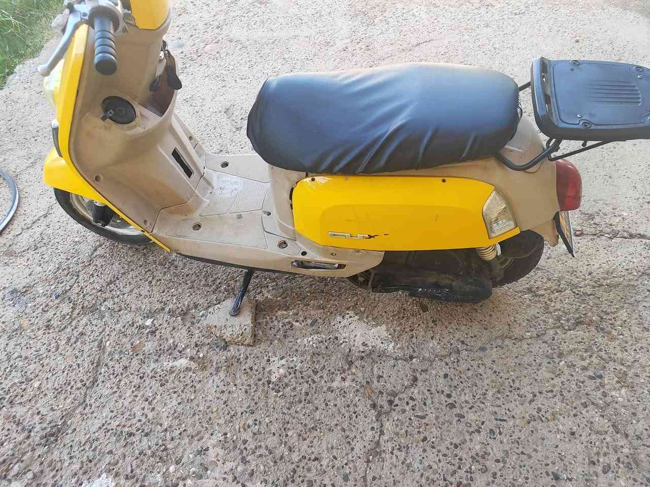 بوليس للبيع
مكينه ٤٩ مكفوله 
كامله من كلشي 
سعر600 وبيها مجال قليل
مكاني محموديه حي الربيعي 

*********** بي واتساب
