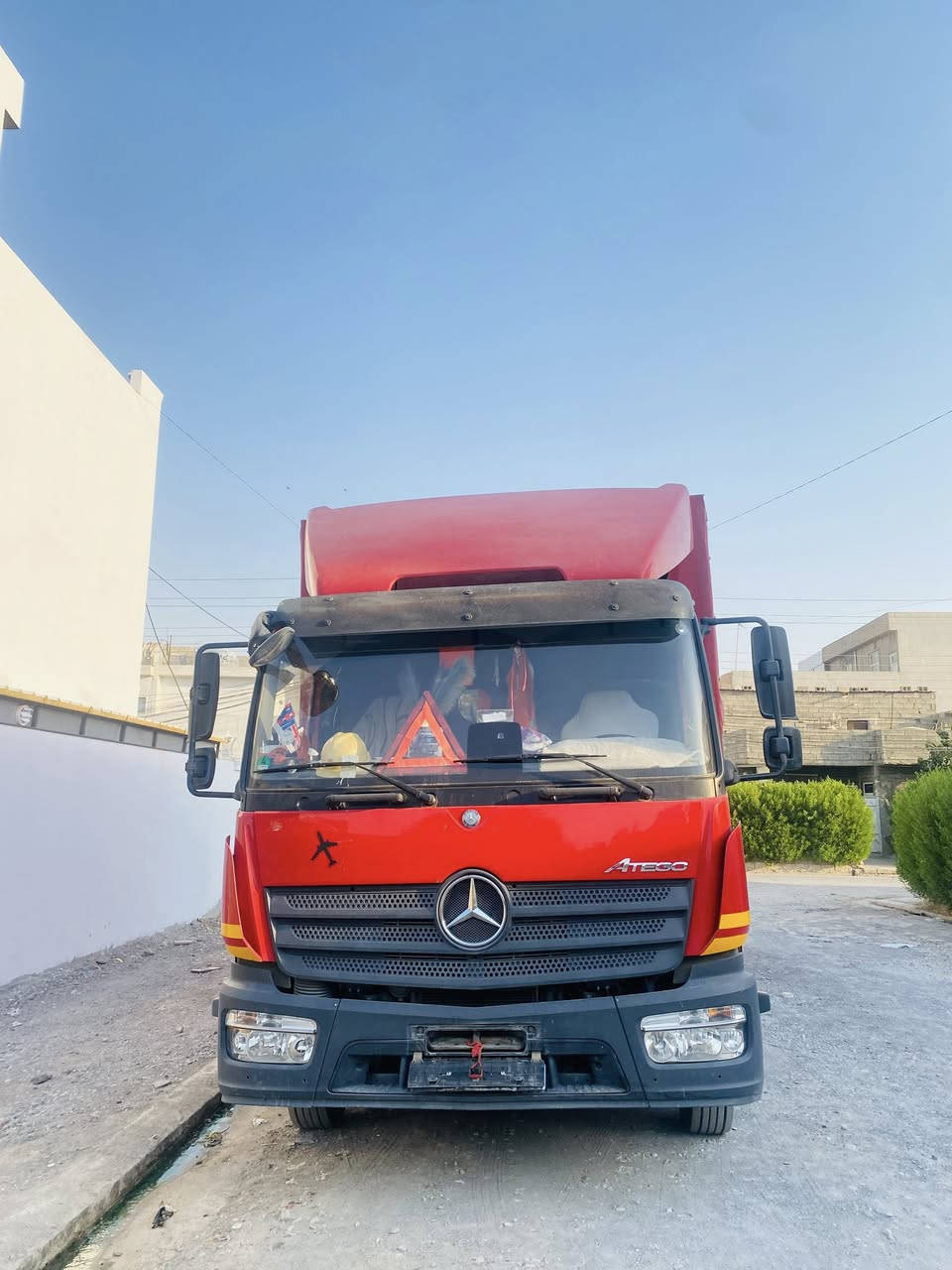 اتیکۆ بۆفرۆشتن ❤️❤️
مۆدیل17قەپات مسفات  تبرید دوو تەلقەهاف
قفل اکسل رۆبستۆن حاسەو کامیرە خەتی جادە
هەر 6تایە نویە  دەرگە جەگە  پشت چووپ
پێشەوە دوو وەرەقە  سیارە بێ سبوخ هەموو گیانی بەشەرت بۆدی720درێژە 260بریدە  سەری بۆدیە سکەیە رەقم تەلەفۆن *********** واستاپ ڤایبەر
