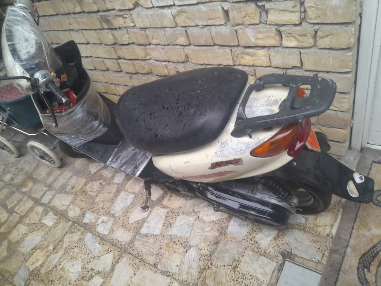 دراجة للبيع الخطيب الزراعي ٢٠٠ بيها مجال عصفورية ***********
