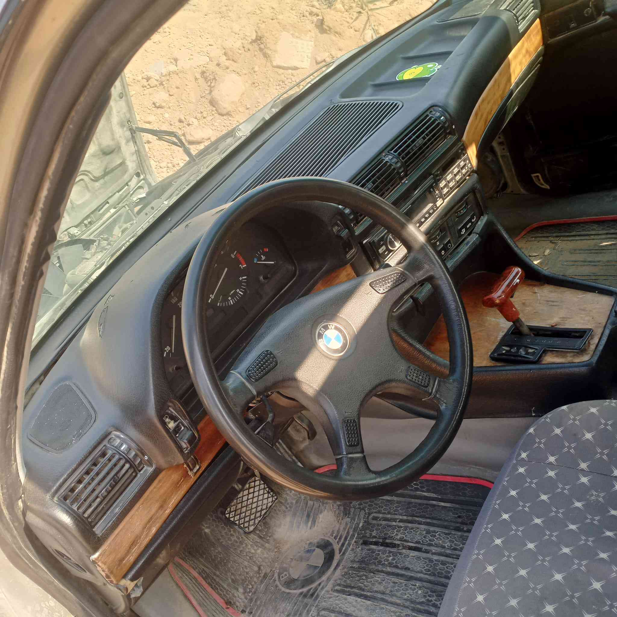 السلام عليكم BMW735 للبيع دبل جكمجه سلايت شغال مكينه لاتنقيص ولا بخار حداديه كدام وره جدد كير اوتو رقم بابل  سنويه لل28 /مكان كربلاءستفساري التفاصيل اتصال***********
