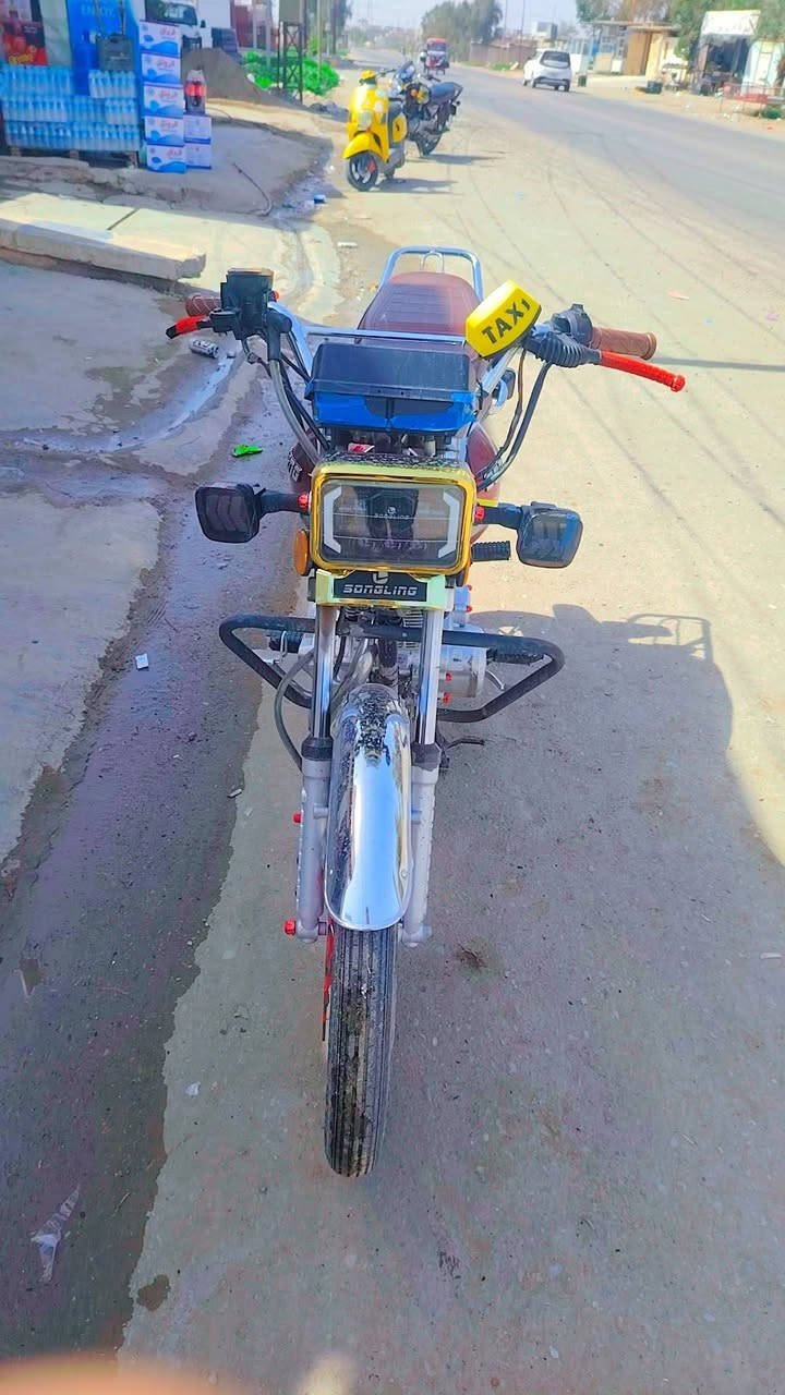 السلام عليكم دراجه سيفان سونك موديل 2025 السعر 600 وبي مجال مكاني ديالى بعقوبه للاستفسار 0778 113 5863
