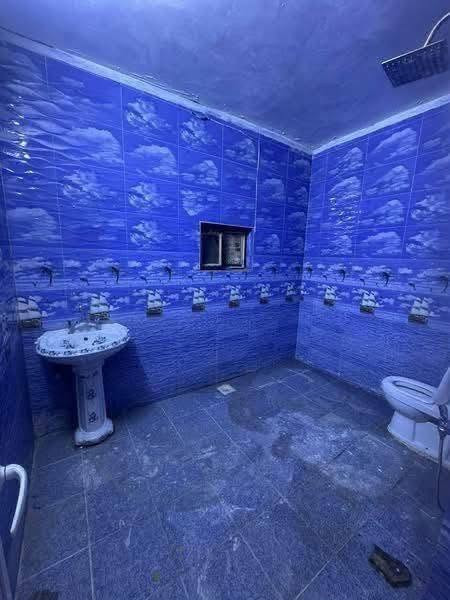 #للايجار  125 متر طابق اول ب شارع نخل
يحتوي عل غرفه نوم صاله مطبخ صحيات

السعر 600 الاستفسار***********

