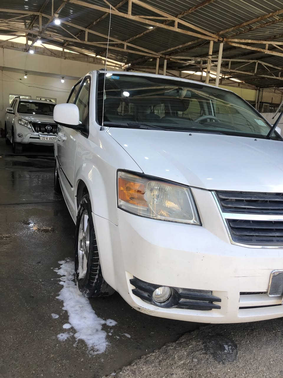 السلام عليكم دوج موديل 2009 حلوه السياره مكينه كير مكفول كشر السياره مثل ما واضح بل صور والسونار مرفق مع الصور سعر السياره ١٠٠$ ومكان السياره ديالئ بــعقــوبـه 
للاستفسار اتصل ع الرقم 
***********
