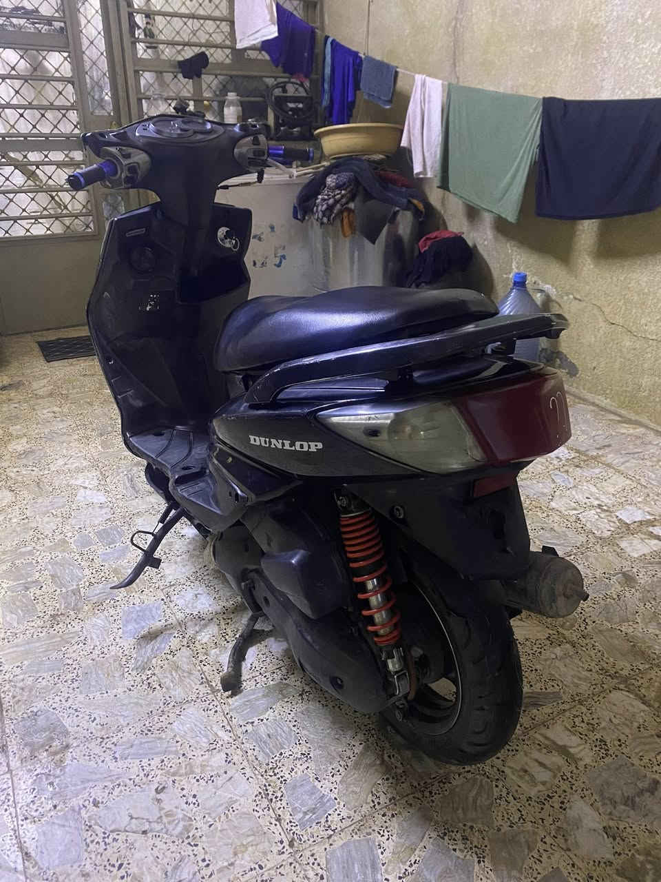 دراجه سكنس للبيع دراجه حلوه وخير من الله بيها بس زنجيل بدلته 
سعر ٦٠٠ وبيها مجال بسيط مكان بغداد 
هاتف ***********
