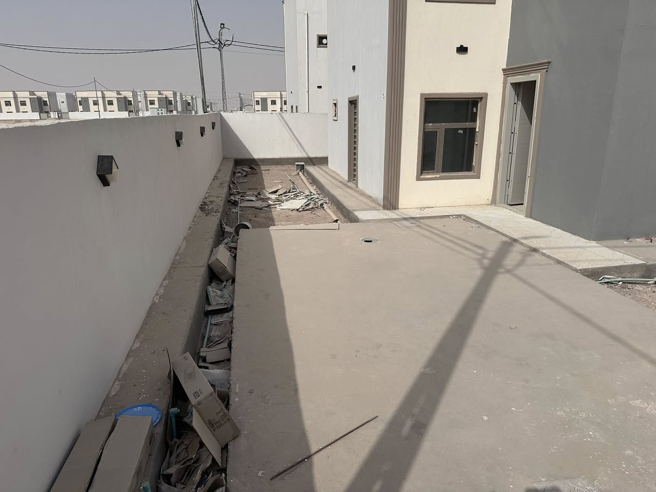 دار 250م للبيع
النجف // مجمع الأميرات 2 // مربع رابع // طابقين جاهز للسكن // موقع مميز جدا خلف شارع 60 الفاصل بين مجمع الكرار والأميرات // وقرب شارع 30 // تدفع حاليا 110والباقي يتحول عالعقاري83// 
قسطه الشهري 520 الف  //علماً يبعد المجمع 8 كيلو عن مرقد امير المؤمنين عليه السلام 
للاستفسار :
***********
***********
