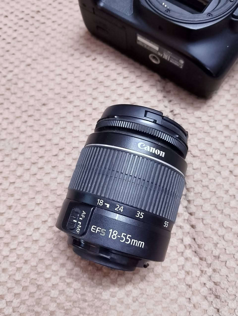 📷 للبيع: Canon 4000D

✨ الكاميرا نظيفة جدًا واستخدام خفيف
📸 مناسبة للمبتدئين وتصويرها حلو

❗ ملاحظة: الفوكس التلقائي (Auto Focus) ما يشتغل
✔️ تشتغل عادي على المانيوال (Manual)

📦 وياها عدسة + شاحن + بطارية

📍 الزعفرانية – بغداد

💰 السعر: 200 ألف دينار


**إذا كنت صاحب هذا الإعلان وتريد حذفه لأي سبب، رجاءا أرسل رسالة إلى الدعم الفني**