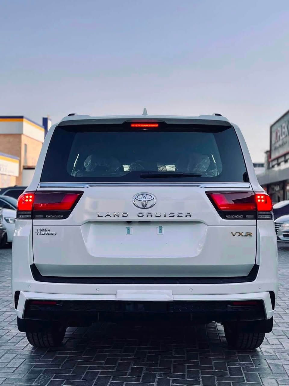 •Available 
-Toyota Land Cruiser Vxr 
-2026
-3.5L V6 Twin-Turbo
-(410) Horsepower 
-(4WD)
-White X Red 🔥🔥🔥

•For more details contact-01033144207 القاهرة, مصر


**إذا كنت صاحب هذا الإعلان وتريد حذفه لأي سبب، رجاءا أرسل رسالة إلى الدعم الفني**