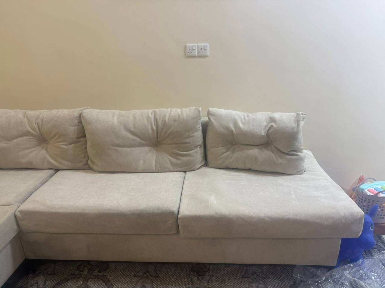 عندي ديوان تفصال تركي سفنج قوي مع طبله وسطيه  اريده ب ٥٠٠ عنوان بغداد الجديده تفاصيل خاص


**إذا كنت صاحب هذا الإعلان وتريد حذفه لأي سبب، رجاءا أرسل رسالة إلى الدعم الفني**