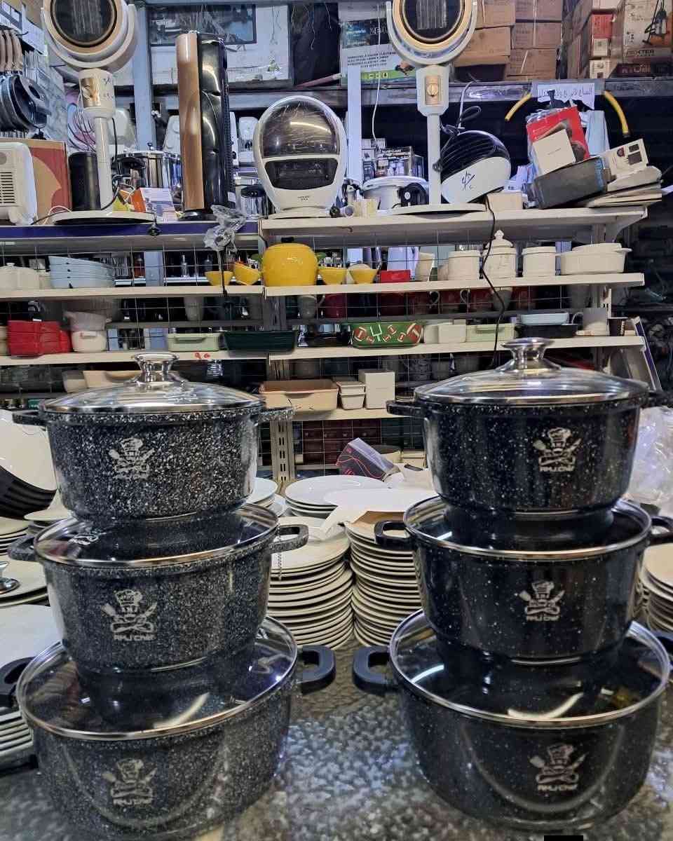 جديدنا توفر لدينا 
سيت جدر كرانيت خارج داخل درجه اولى 
زيتي يجنن
قياس ٢٢...٢٤...٢٨ سم
عرض خاص بسعر 40 الف 
يوجد توصيل جميع محافظات العراق 5 الف 😁
للحجز والاستفسار مراسلة الصفحه او على الرقم التالي 
*********** واتساب
