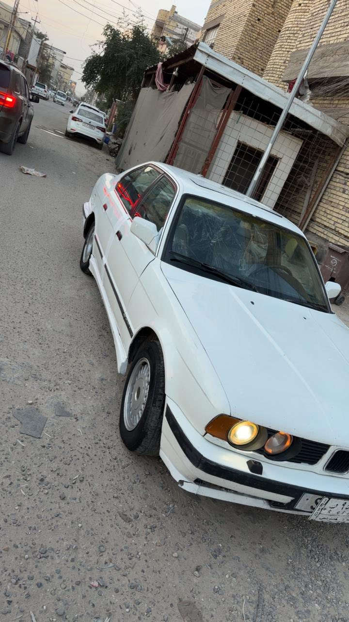 السلام عليكم بي ام 520 سياره حلوه مكينه وكير 250 رياضي سياره حلوه رقم بصره مكينه جديده ستوه مشدوده علي لايت زنون عالي ناصي سماعت مضخم صوت سياره شاشه يوتيوب سياره حلوه حته اكسل جديد السعر (35)
البصره طويسه
***********
