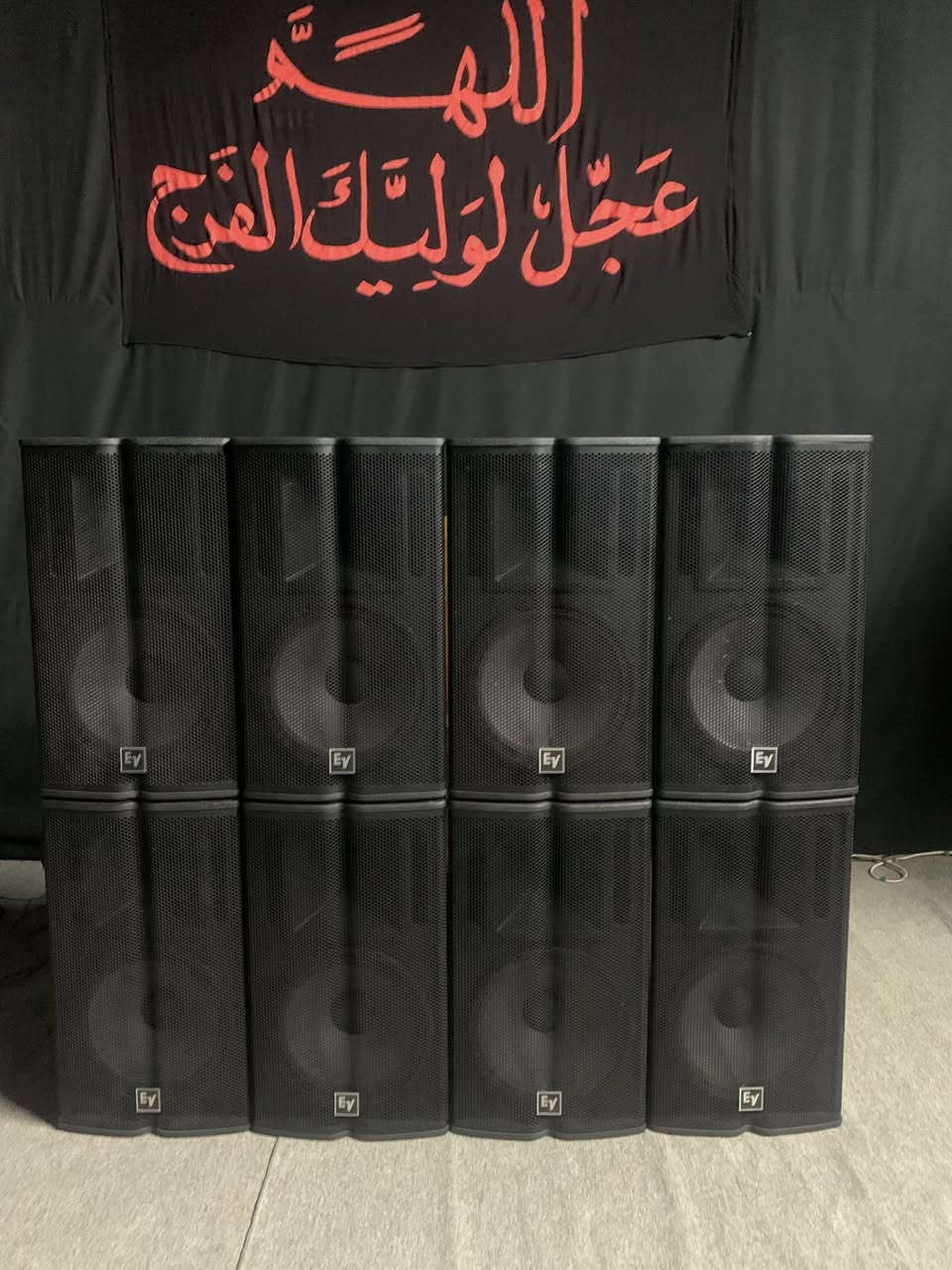 سلام عليكم خدام الامام الحسين ع 
سماعات ٤ازواج نوعEV 
 الاماني اصلي 
نظافه ٩٠/١٠٠
صوته نقي جداً 
غنيه عن التعريف
اللستفسار   اتصال على الرقم او واتساب سعر خاص
مكان بغداد 
***********
