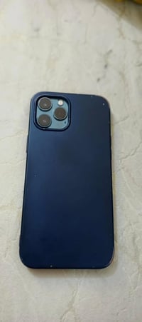 ايفون 12 برو ماكس • ذاكرة 256 • بطارية 82%